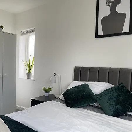 Near Headingley Stadium, Tatil Evi