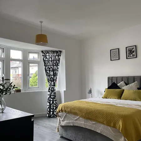 Near Headingley Stadium, Tatil Evi